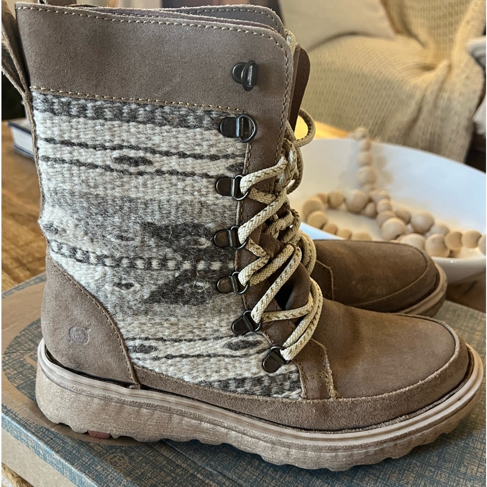 Born winter boots like new size 8 women’s